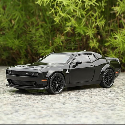 1:24 Scale Exclusive Alloy Metal Pull Back Die-cast Car Model with Sound Light Mini Auto Toy for Kids Metal Model Toy Car